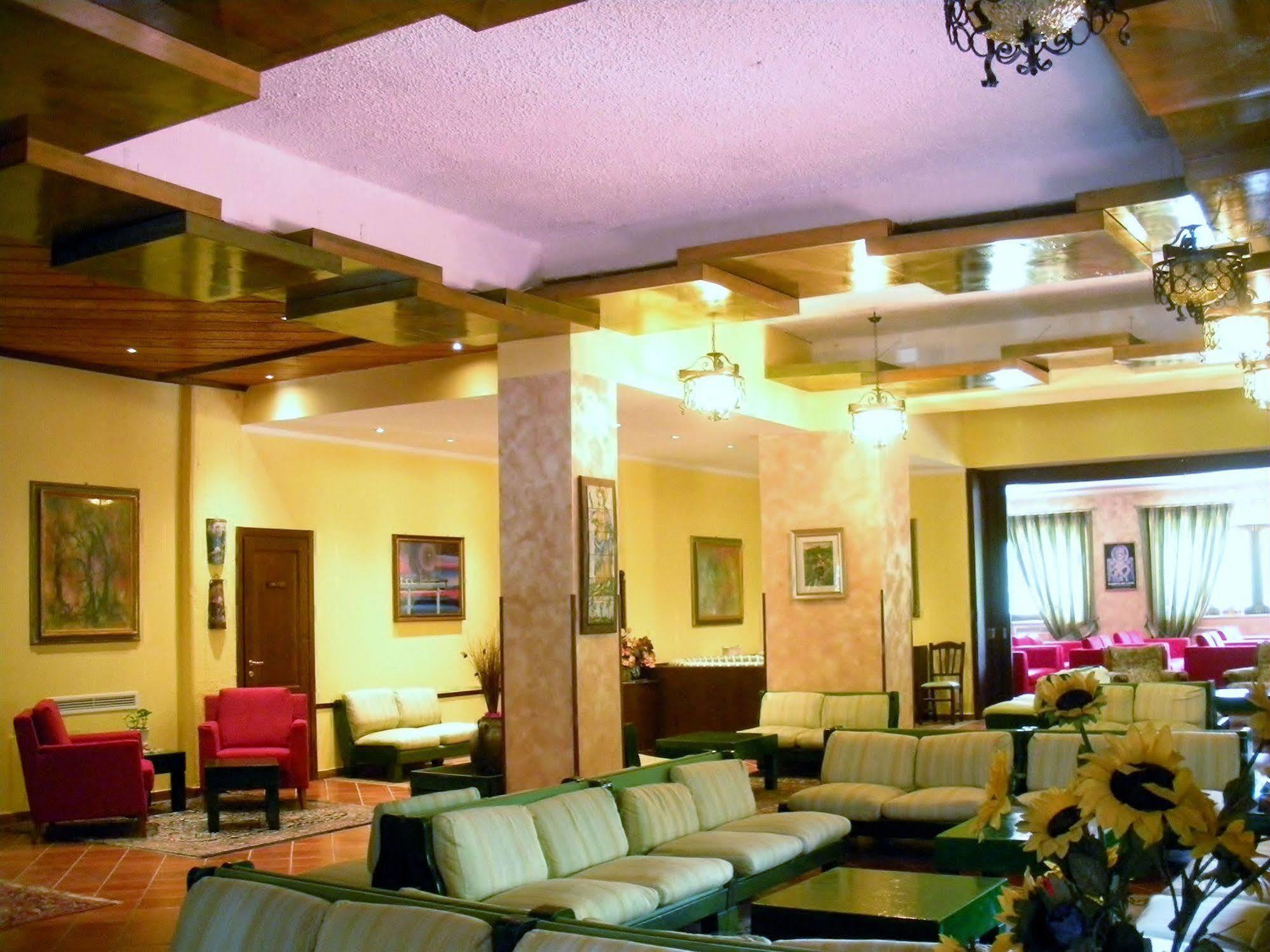 Ovindoli Park Hotel & Spa Exteriör bild